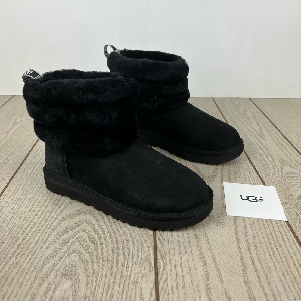 UGG Women's Fluff Mini Quilted Boots US6/EUR37 Black w/ White Logo Heel $160